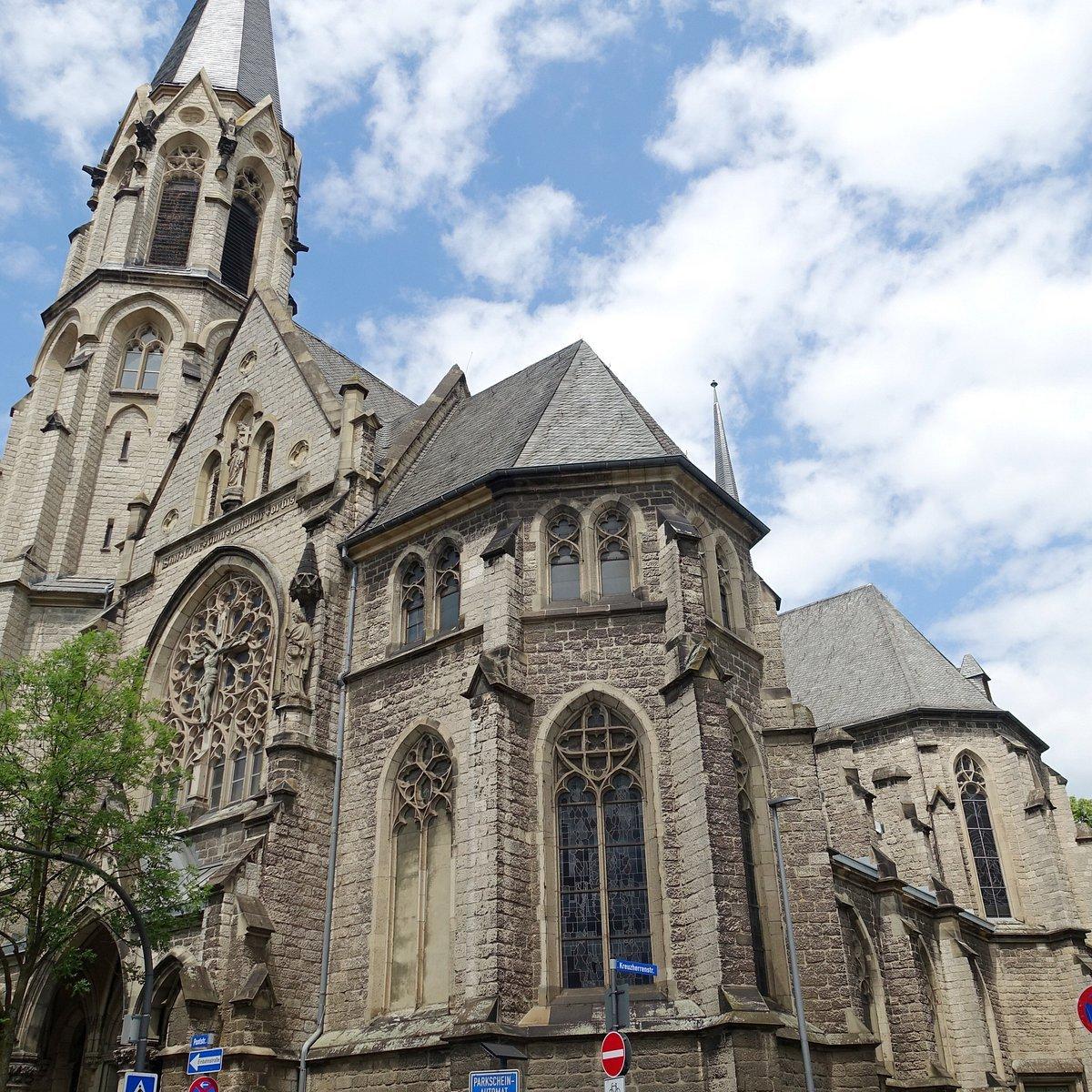 교회 정면 전체 모습