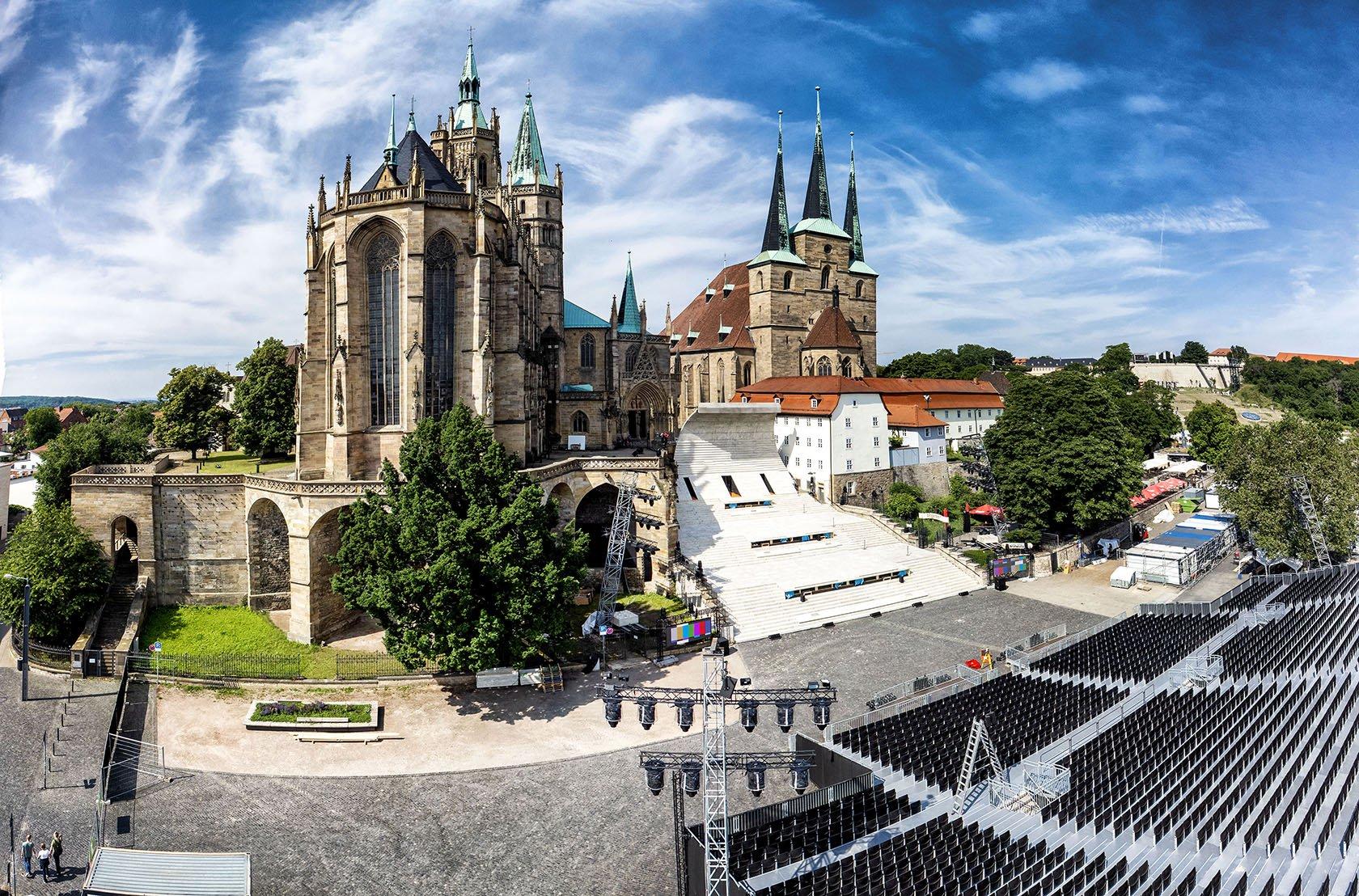 돔슈투펜 페스티벌 야외 공연 모습