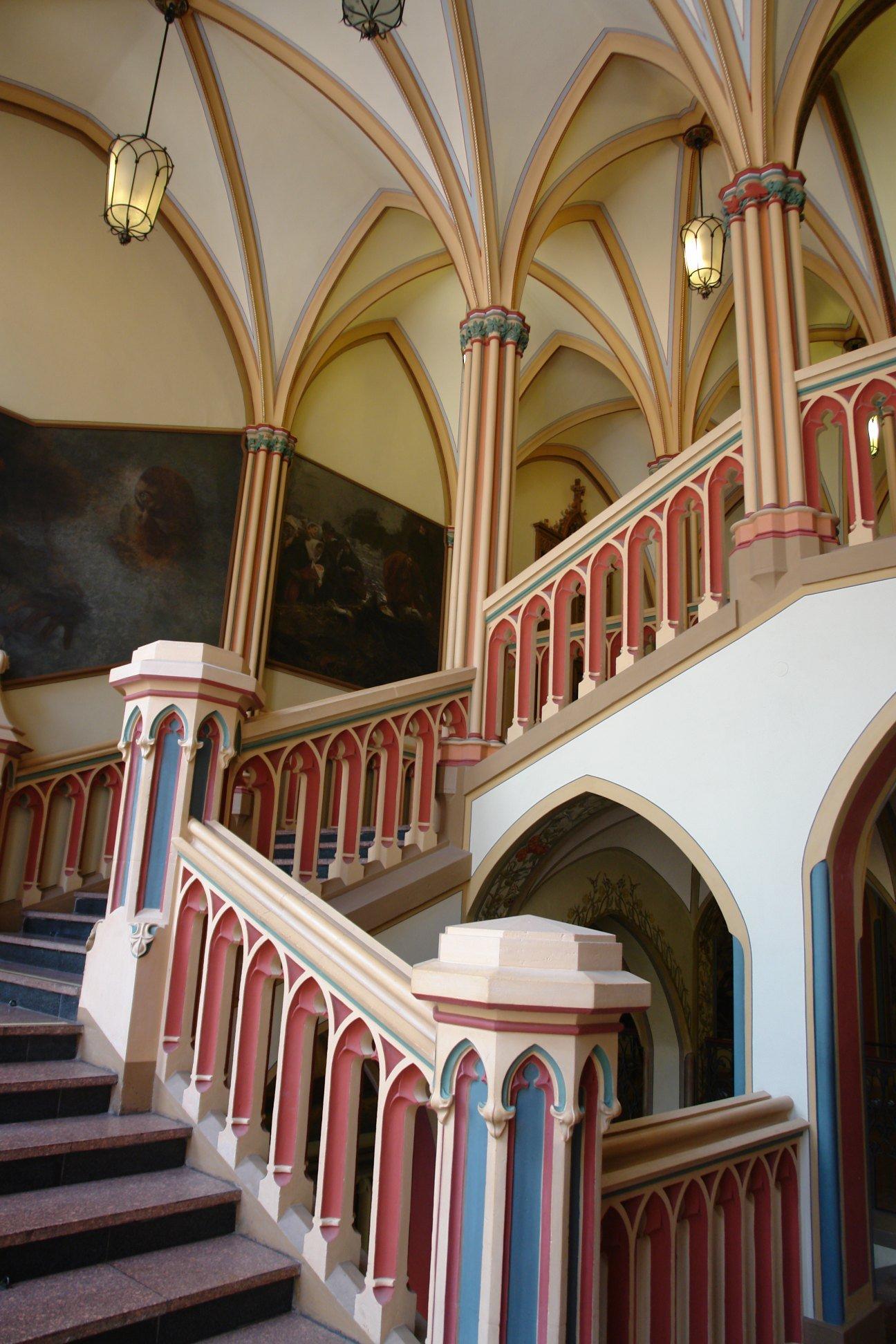 시청 계단실 내부