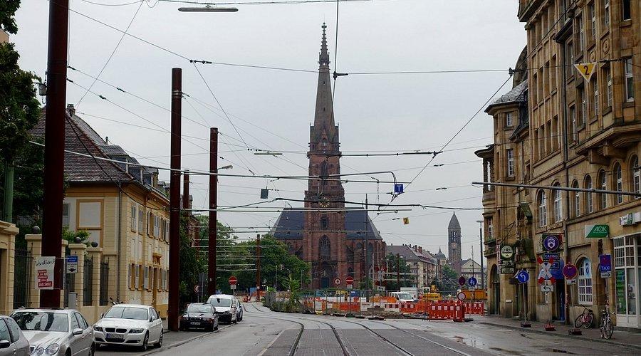 교회 남서쪽 외부 전경