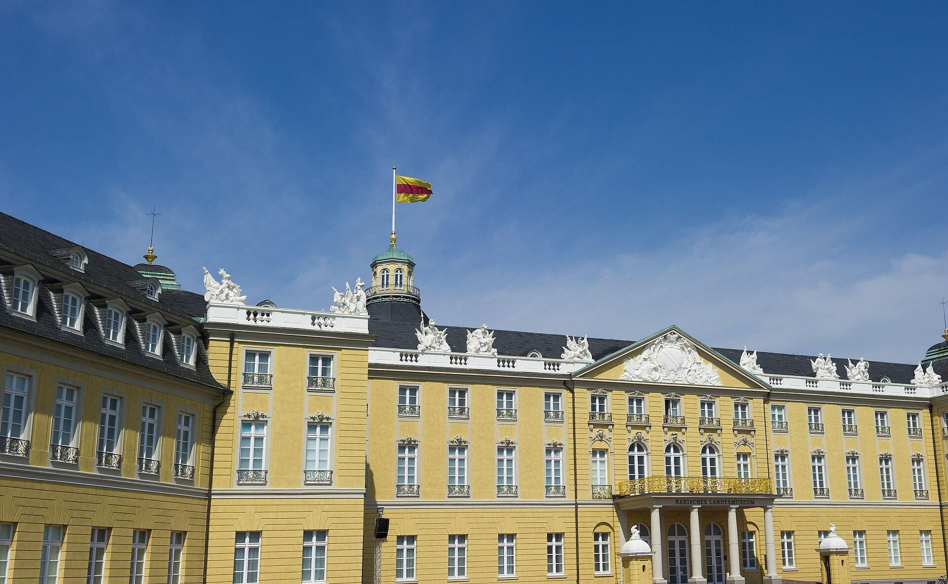 궁전 정면 (에렌호프/Ehrenhof)