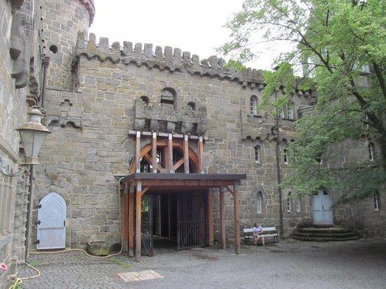 사자 성(뢰벤부르크) 안뜰 및 외부 복도