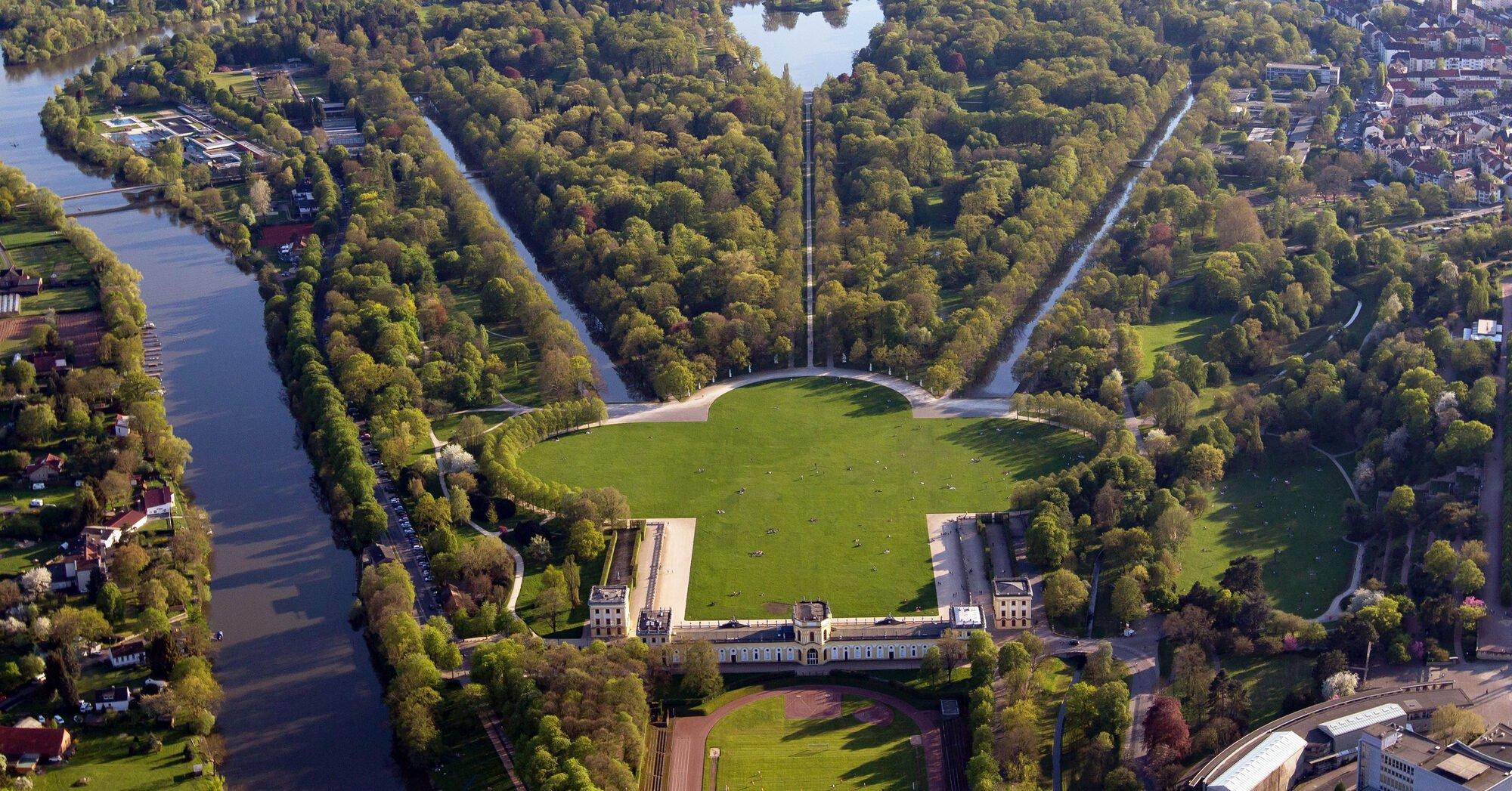 🏞️ 칼사우에 공원 (Park Karlsaue)