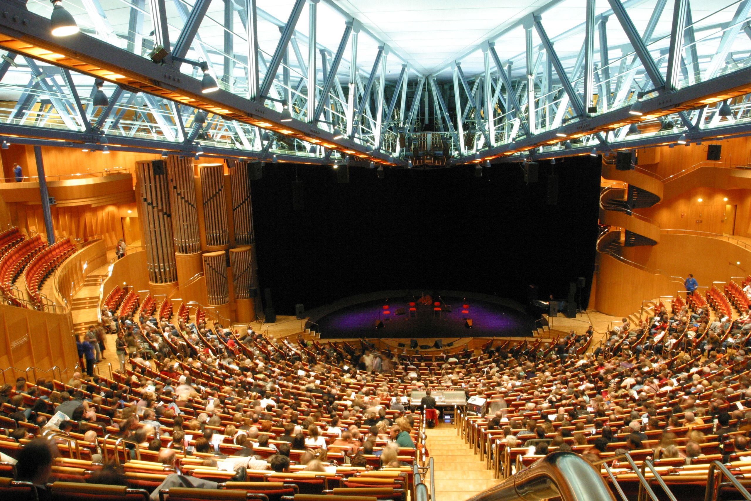 콘서트홀 내부 전경