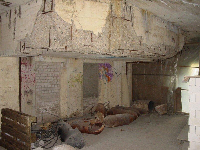 내부 전시 공간 및 복도