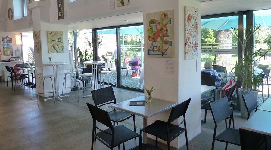 🎨 플럭서스 플러스 박물관 (Museum FLUXUS+)