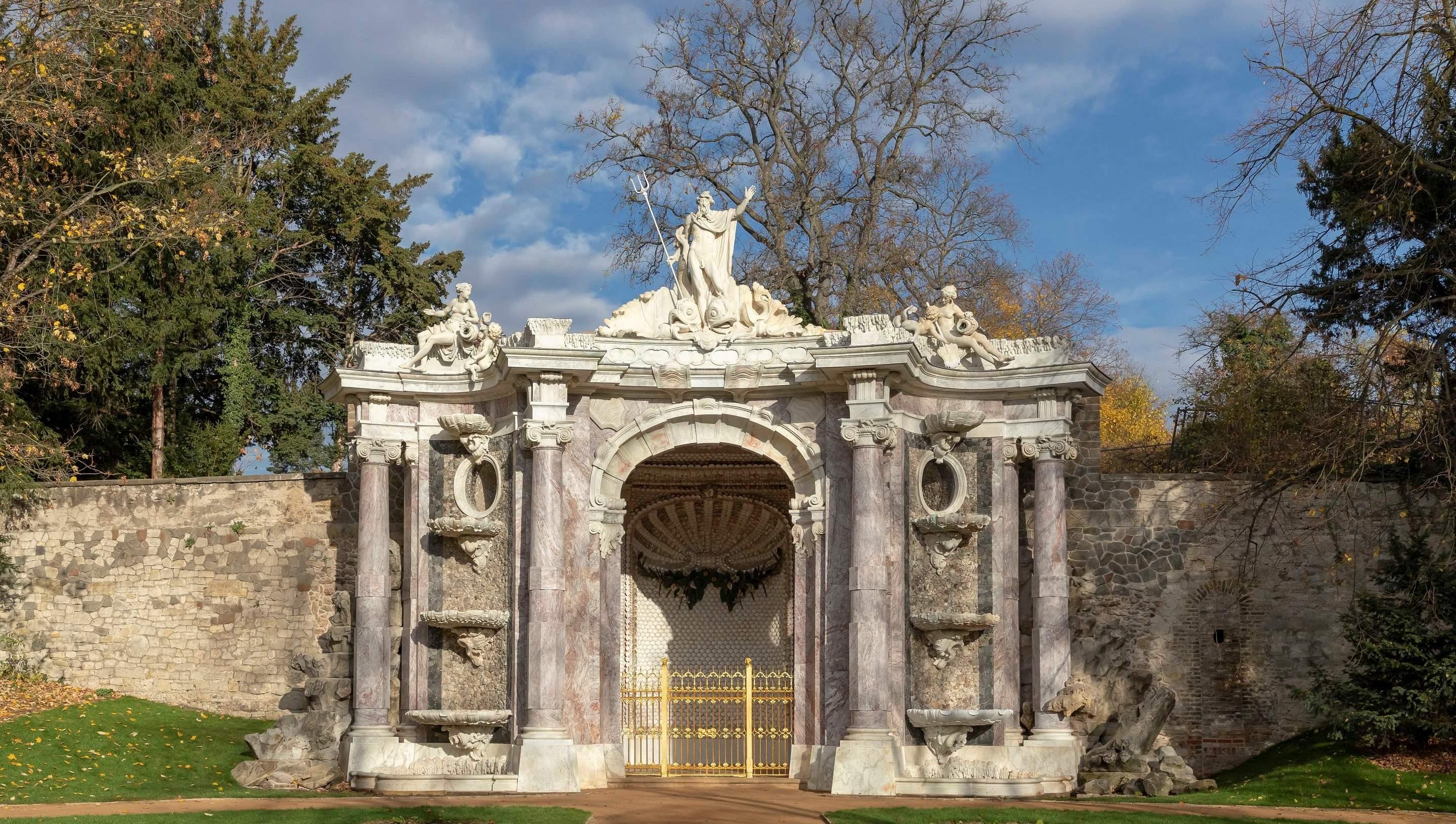 넵툰그로테 정면 외관