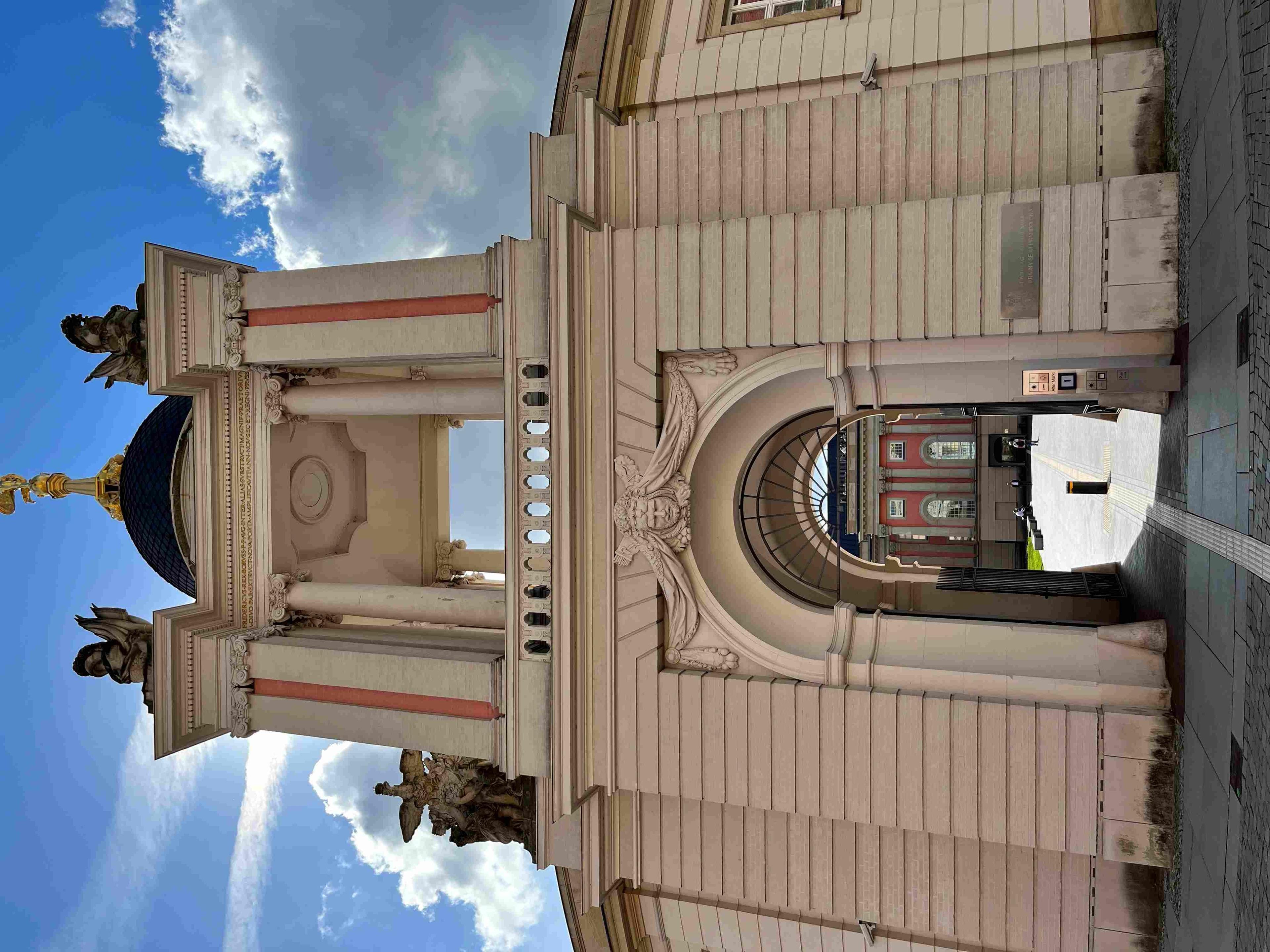 포르투나포르탈 정면