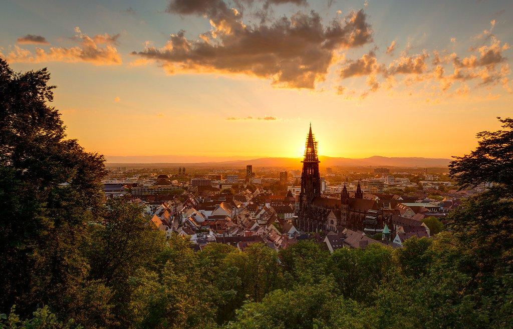 광장 중앙 전망 지점