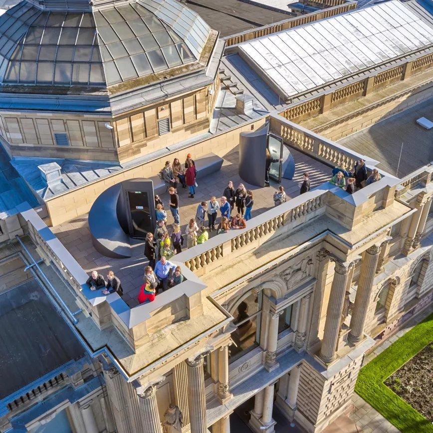 옥상 테라스 (Rooftop Terrace)