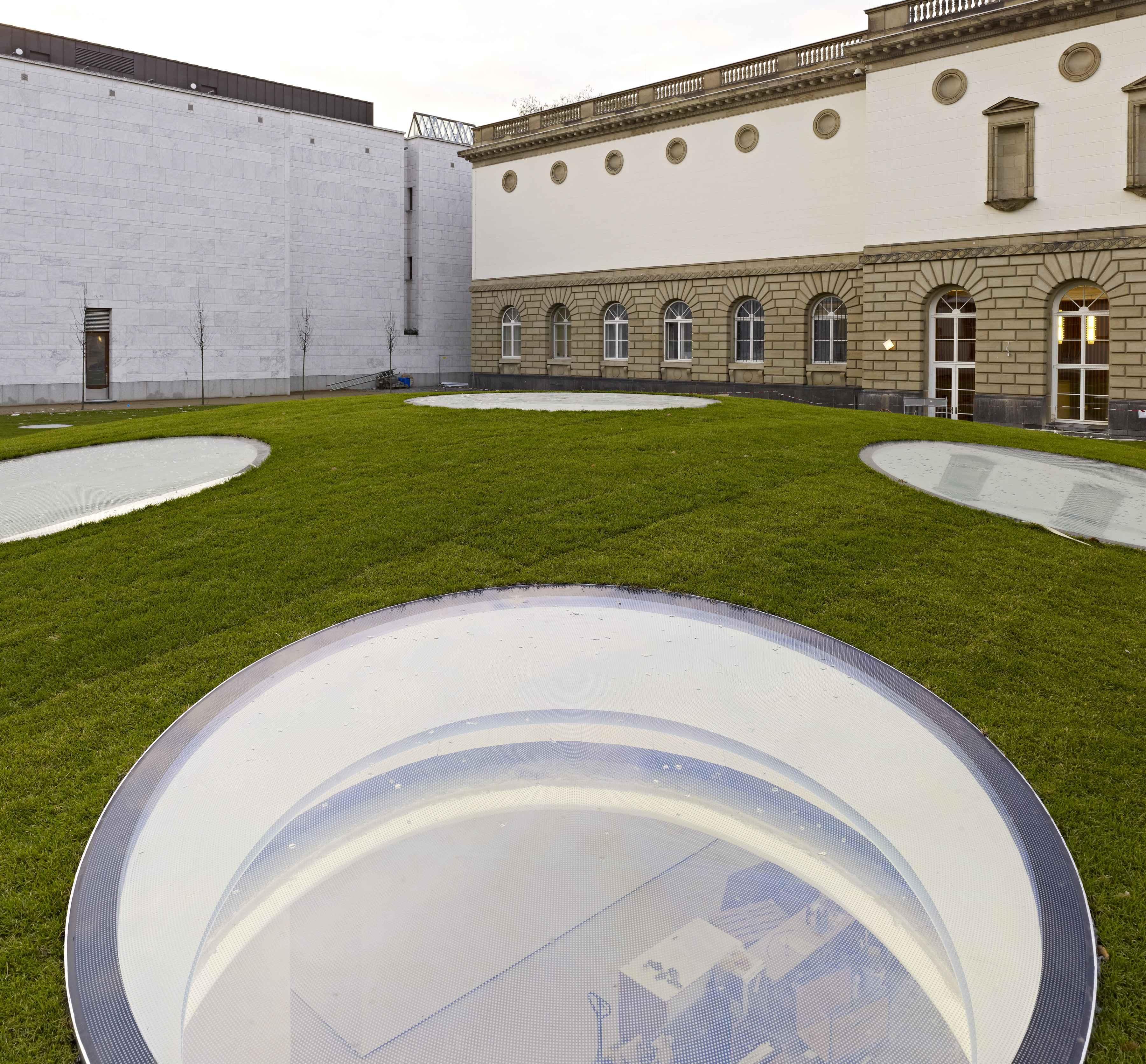 지하 현대미술 전시 공간 (Underground Contemporary Art Extension)