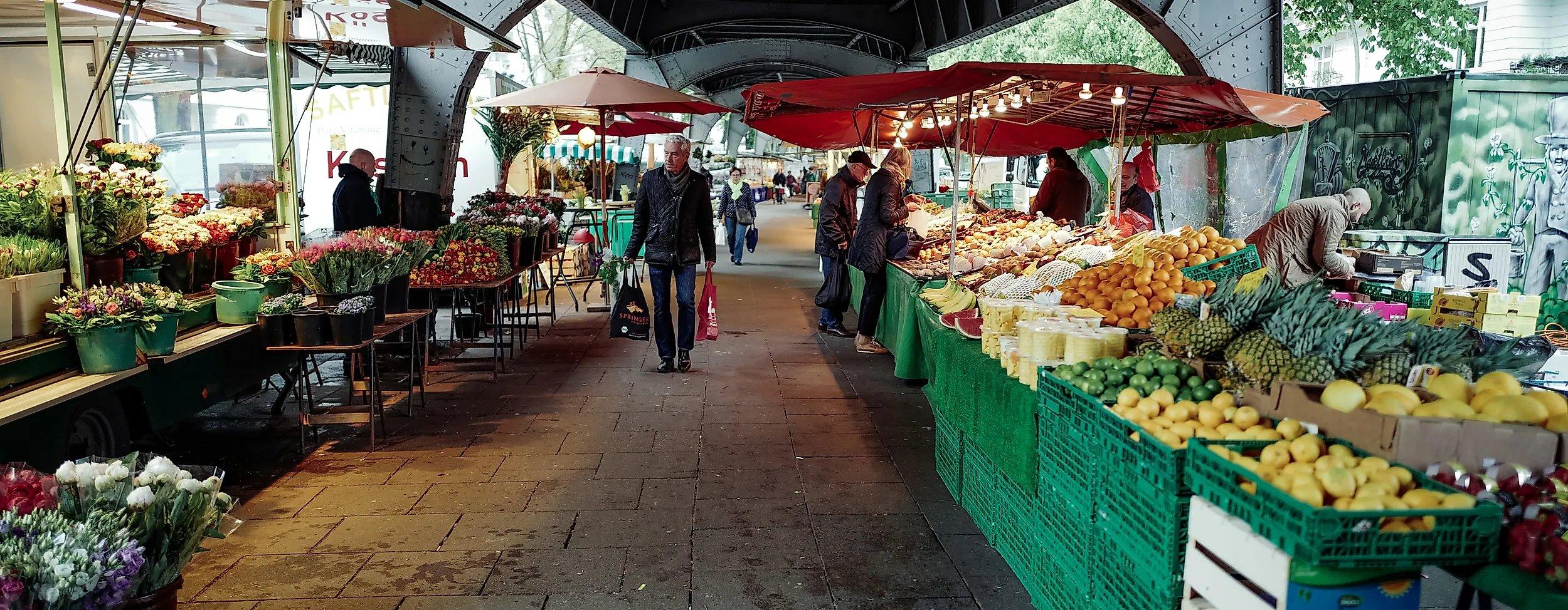 🛒 이제 야외 시장(이제마르크트)