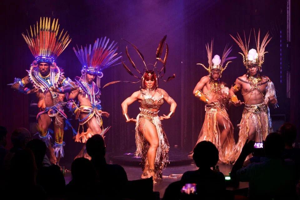 풀버파스 카바레 크리스마스 쇼