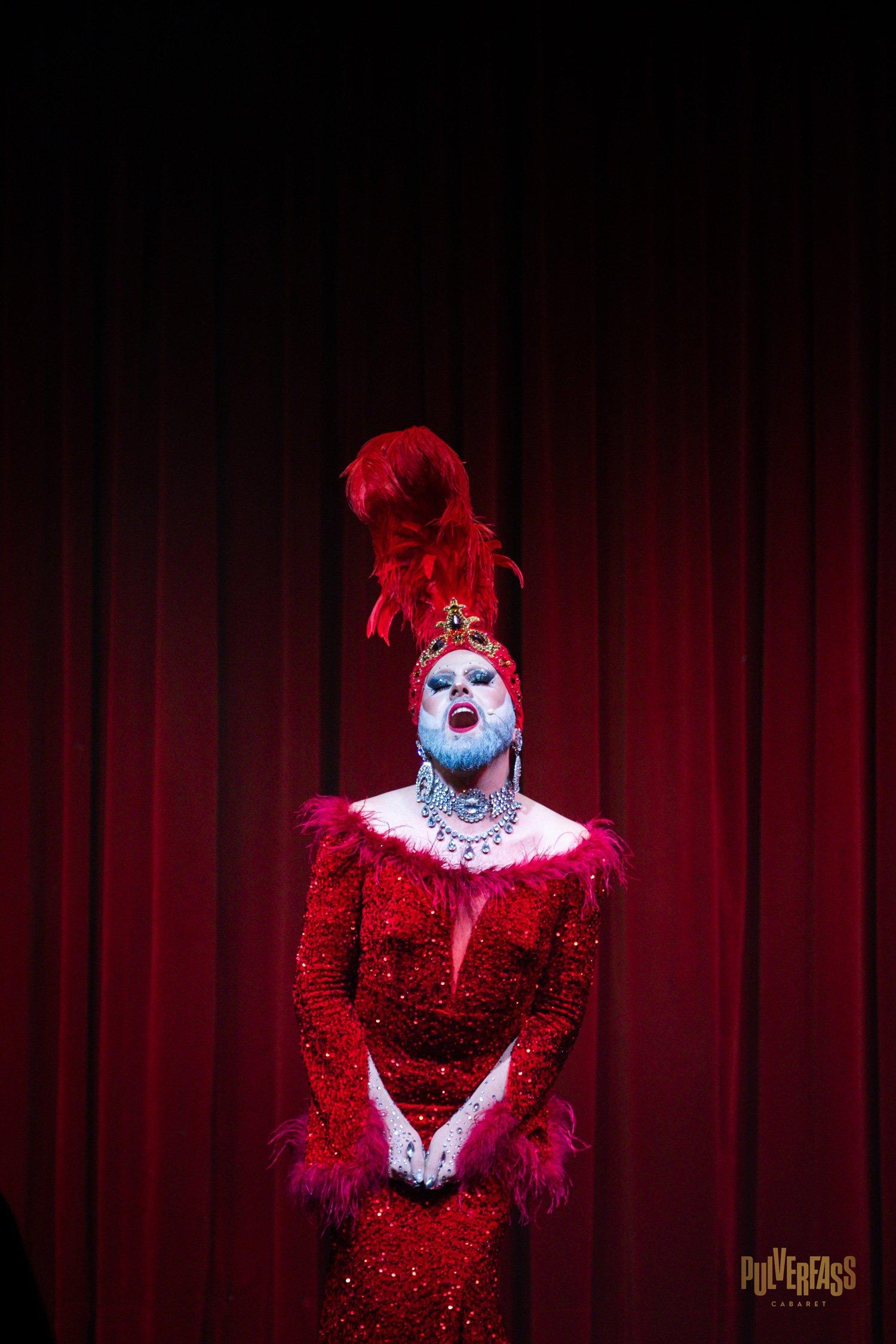 풀버파스 카바레 할로윈 쇼