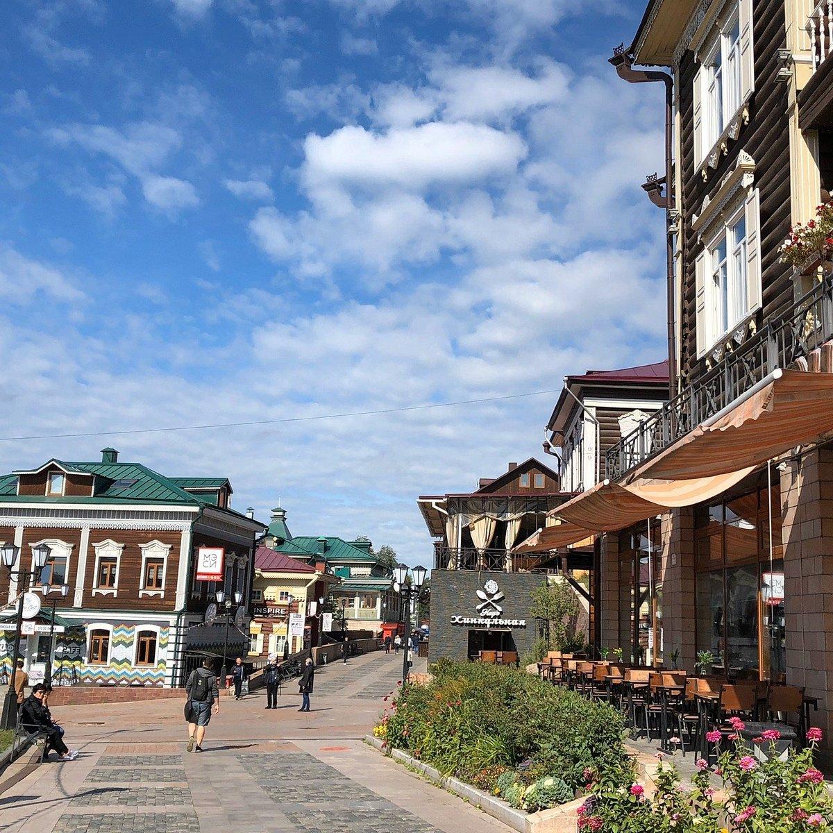 복원된 목조 가옥 거리