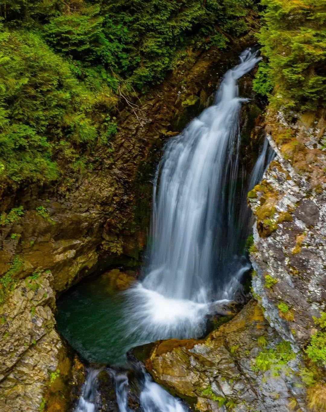 🏞️ 신부의 베일 폭포 (카스카다 벌룰 미레세이)