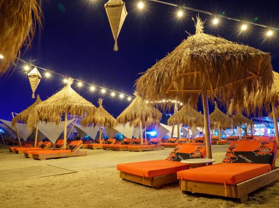 🏖️ 셧 업 비치