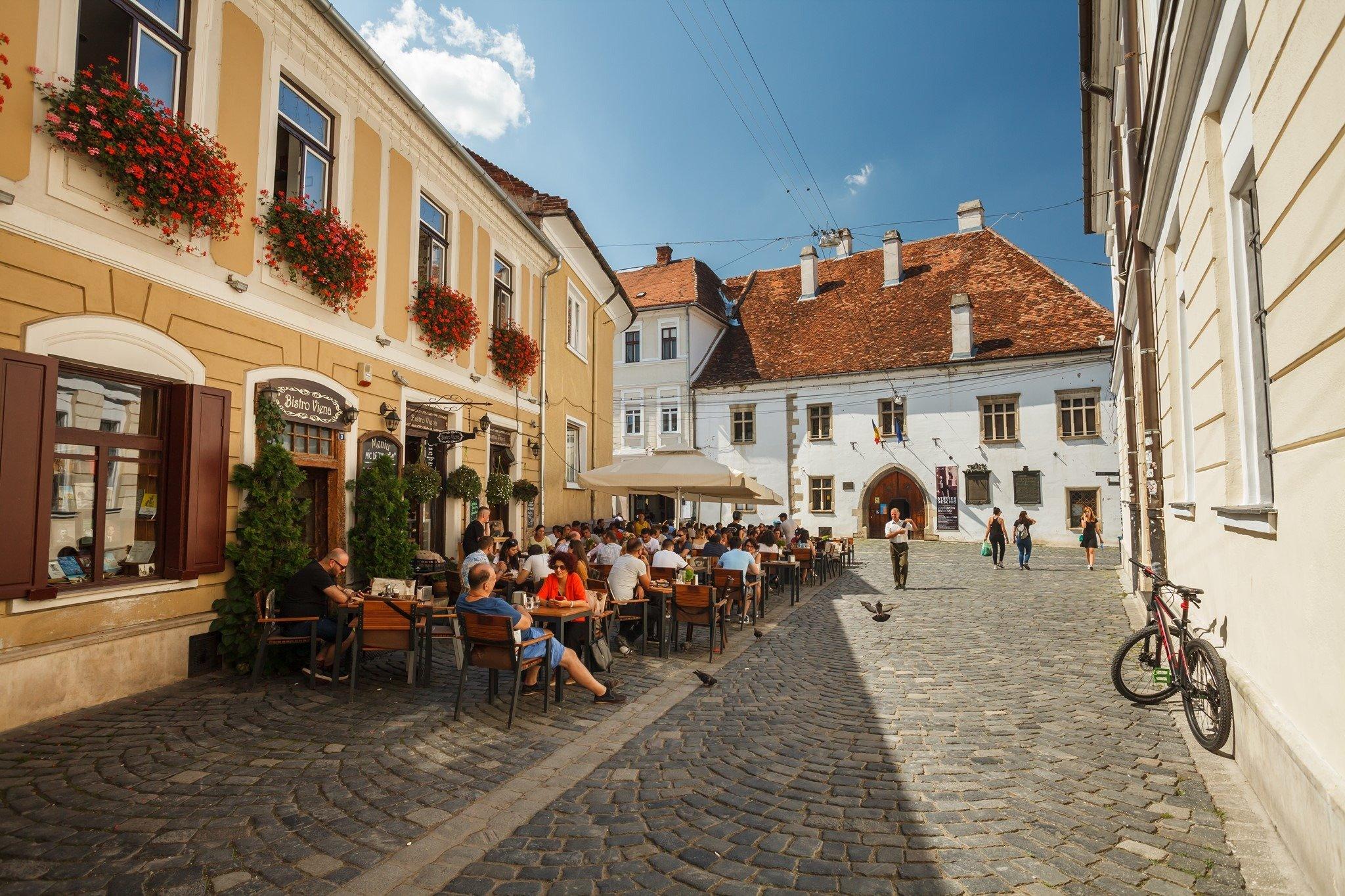 🏛️ 박물관 광장(피아차 무제울루이)