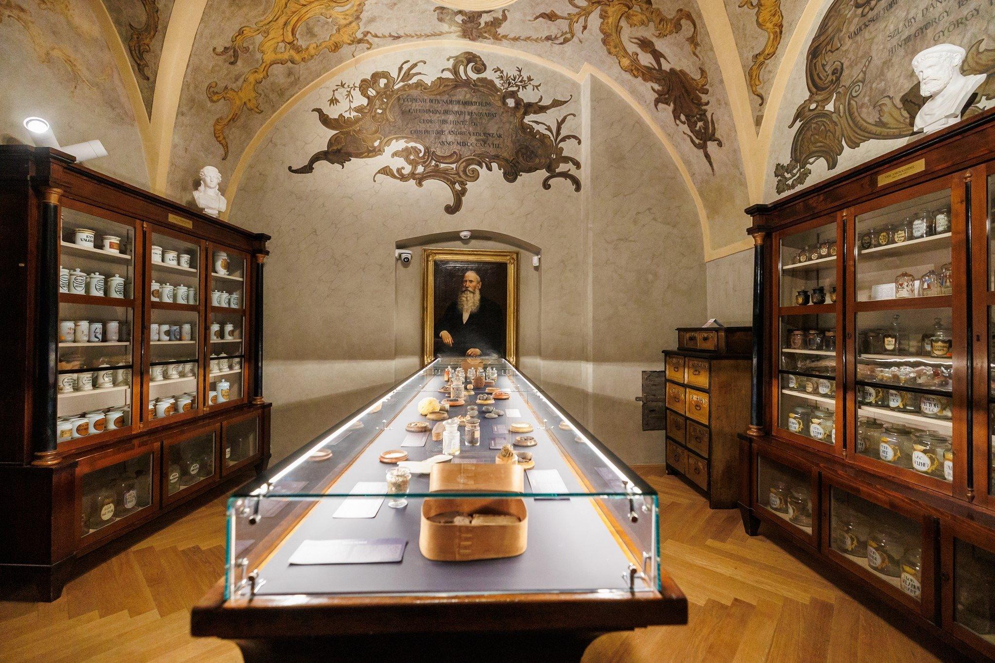 🏛️ 약학 박물관(무제울 파르마치에이)