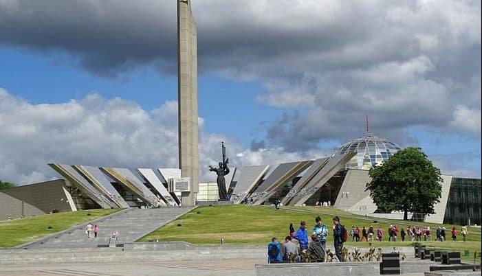 🌳 승리 공원 (빅토리 파크)