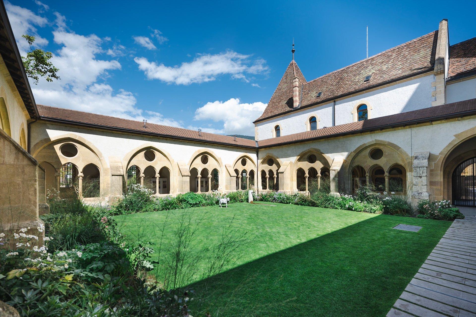 회랑(클로이스터) 내부