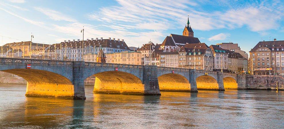 🌉 가운데 다리(미틀레레 브뤼케)