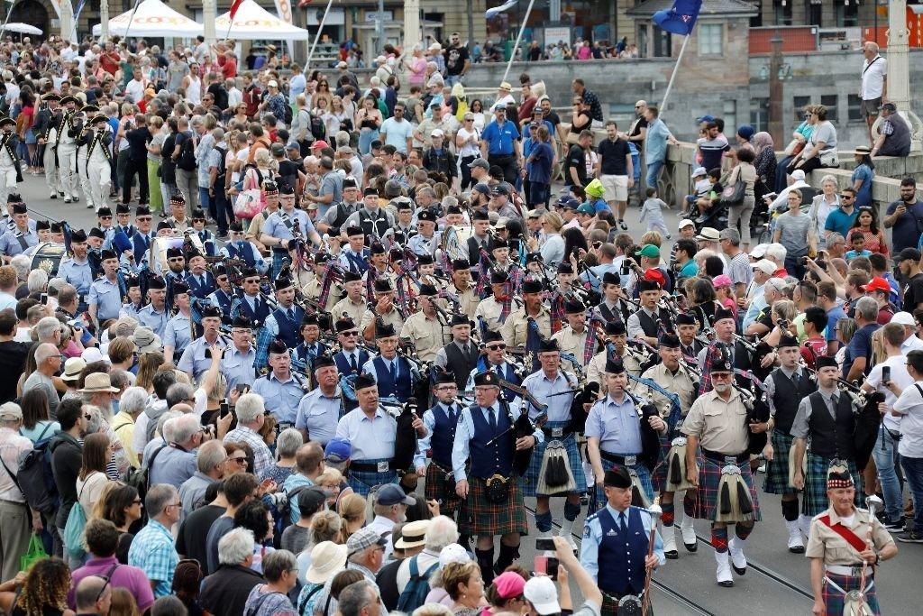 바젤 타투 공연 중 퍼레이드