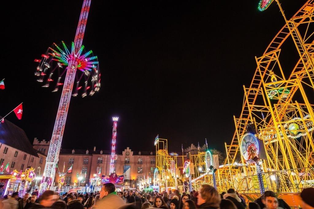 가을 축제(Herbstmesse) 야경