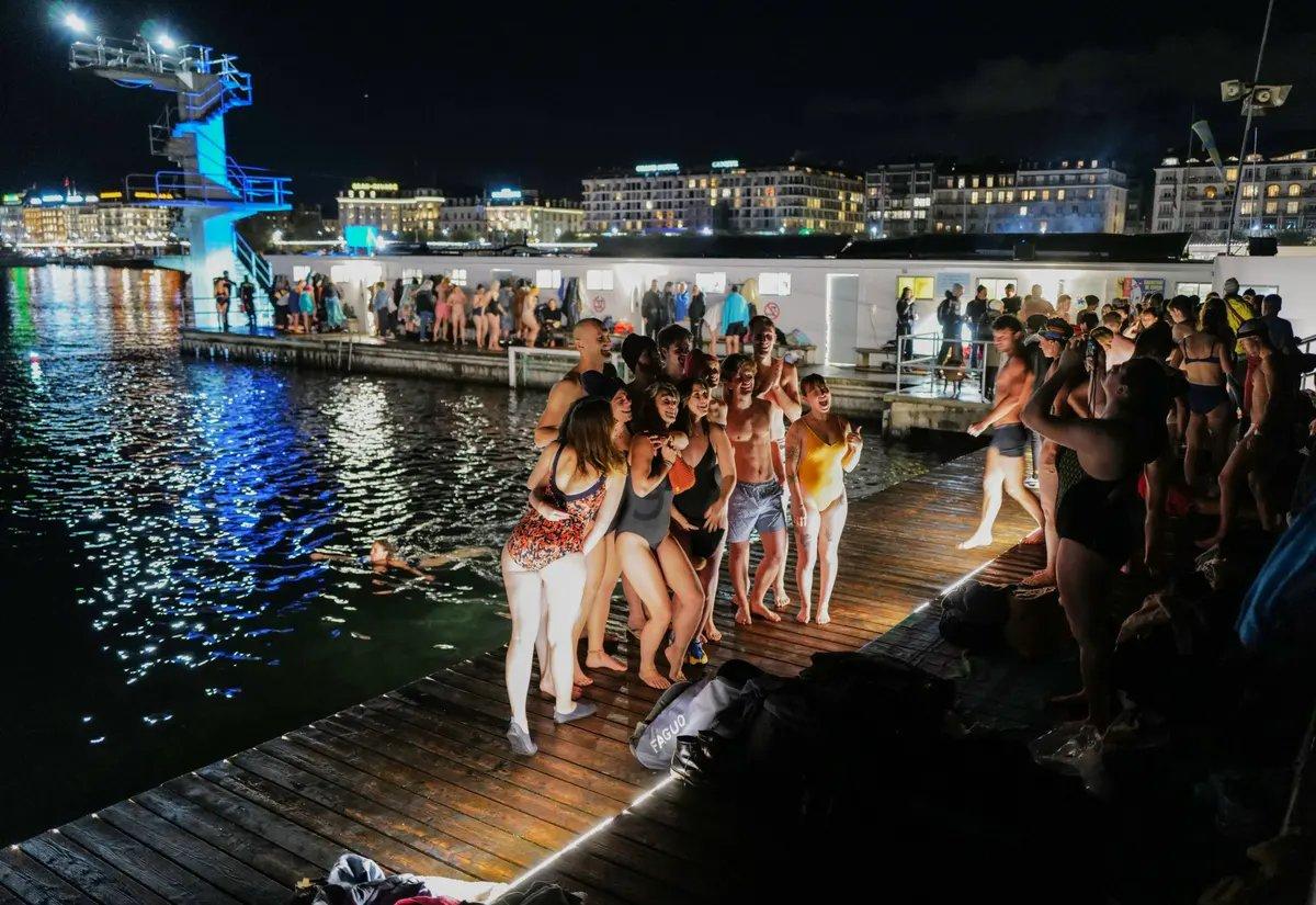 뱅 데 파키 겨울 밤 수영 행사