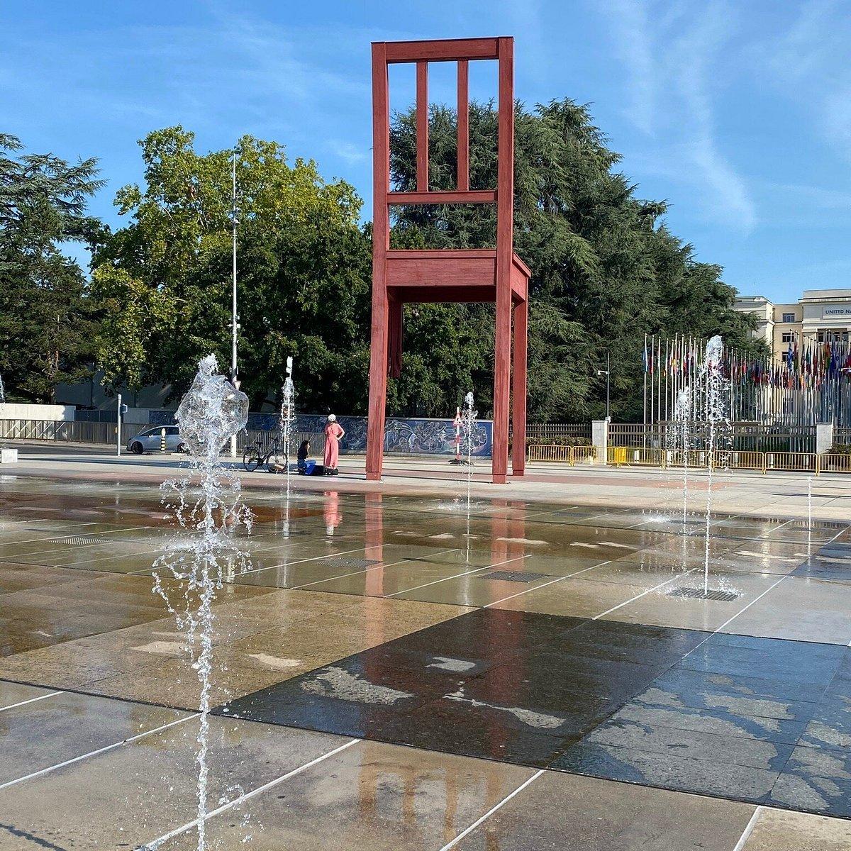 ♿ 부러진 의자 (Broken Chair)