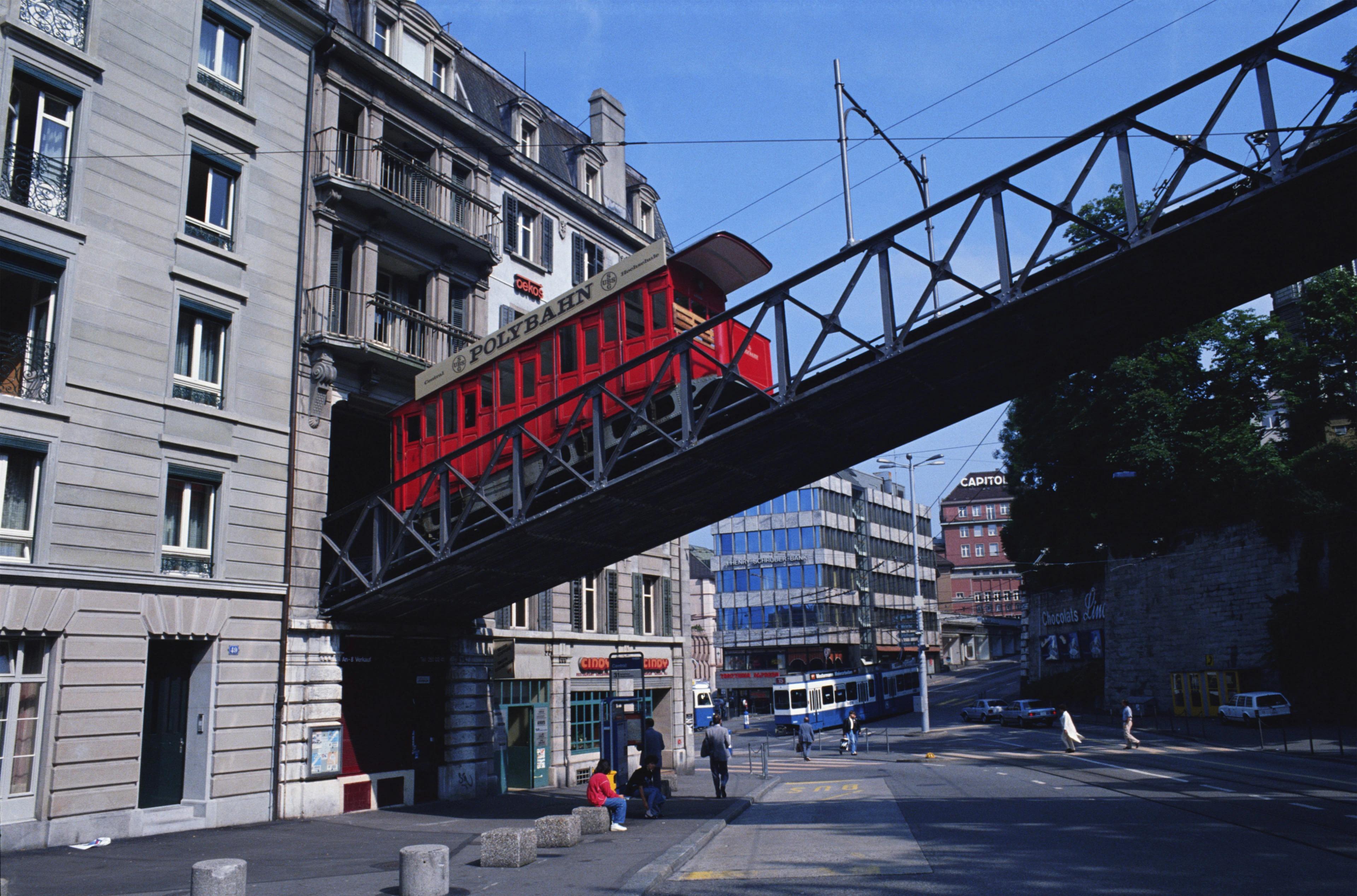 폴리반 하행선 외부 플랫폼
