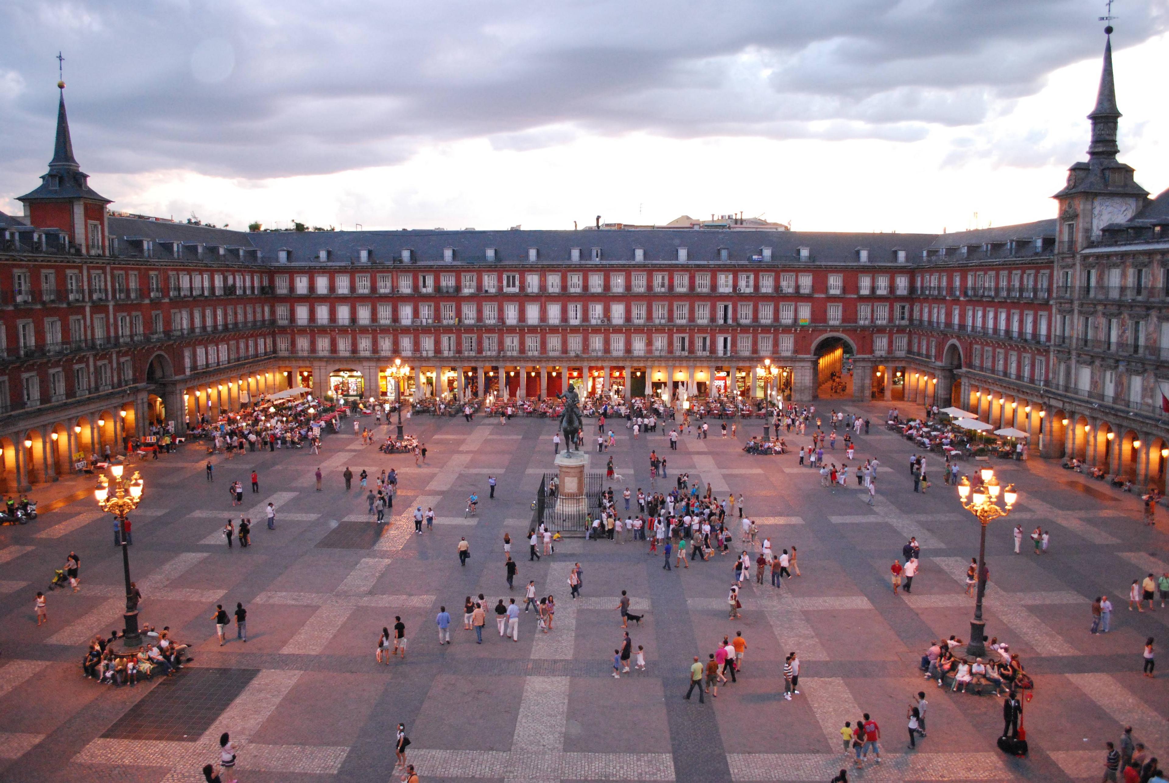🏛️ 마요르 광장 (Plaza Mayor)