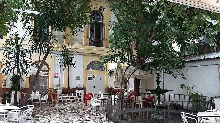 🎨 보이지 않는 집(라 카사 인비시블레)