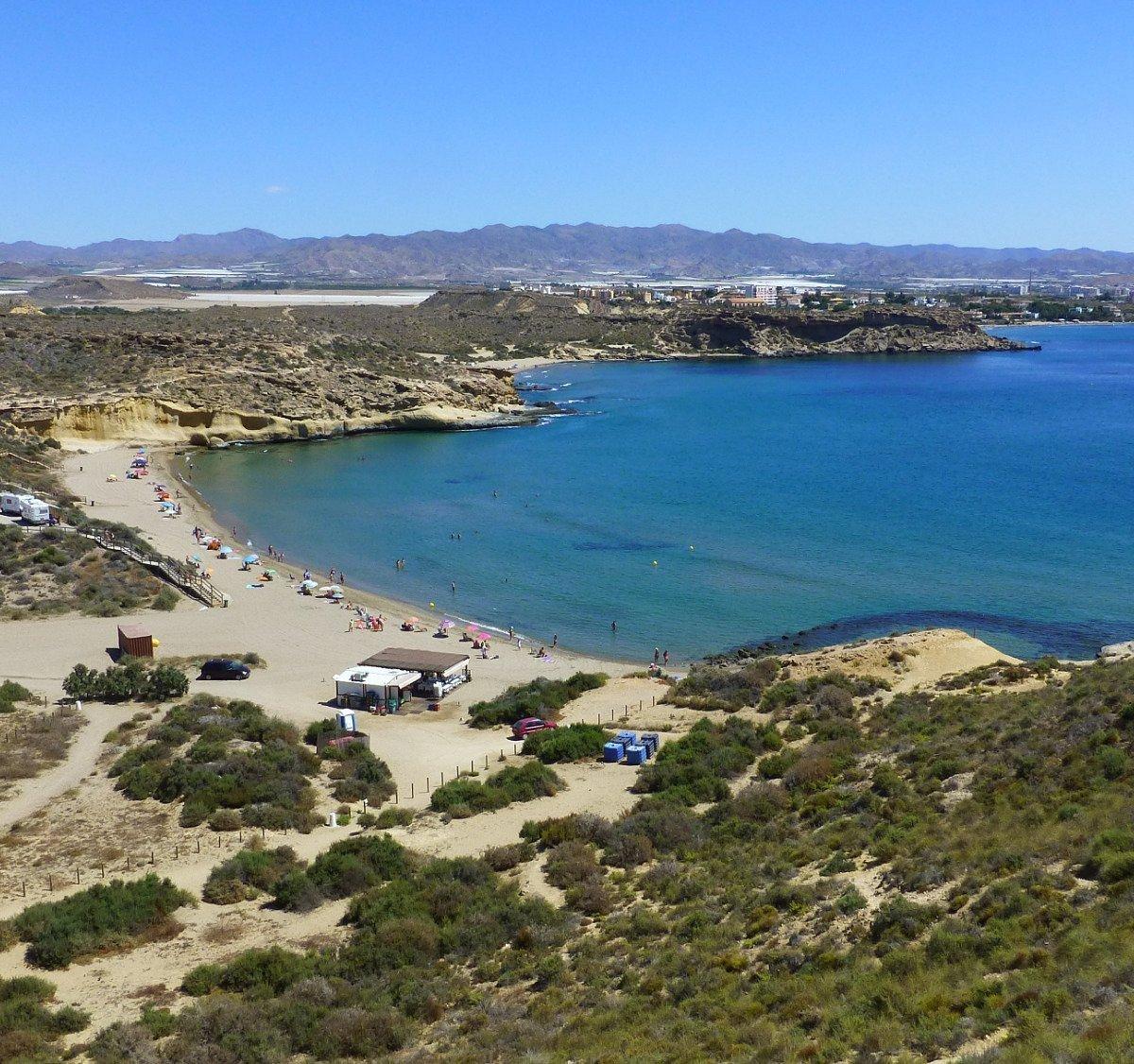 🏞️ 네 개의 만(콰트로 칼라스) - 아길라스