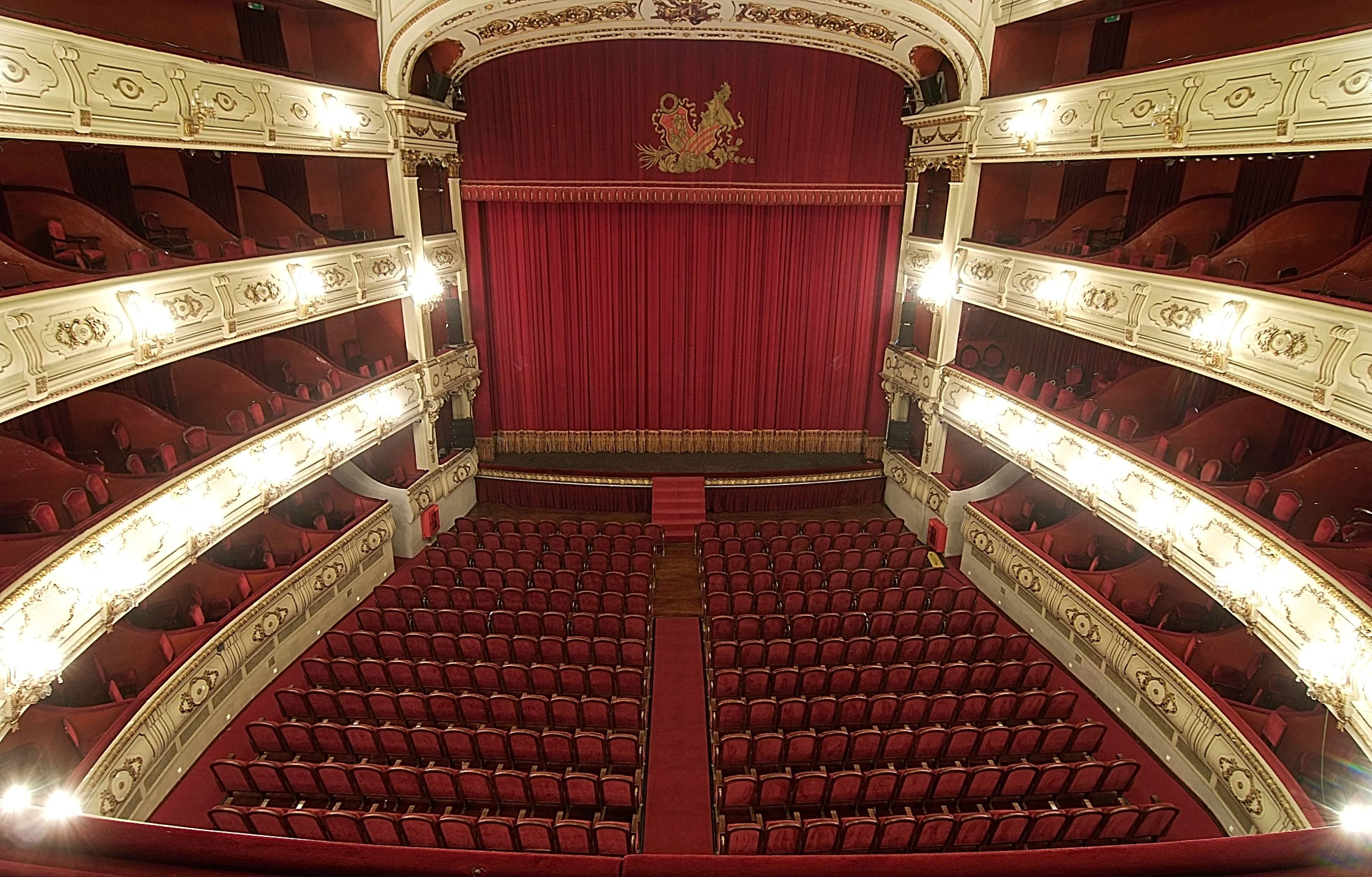 🎭 프린시팔 극장 (테아트로 프린시팔)