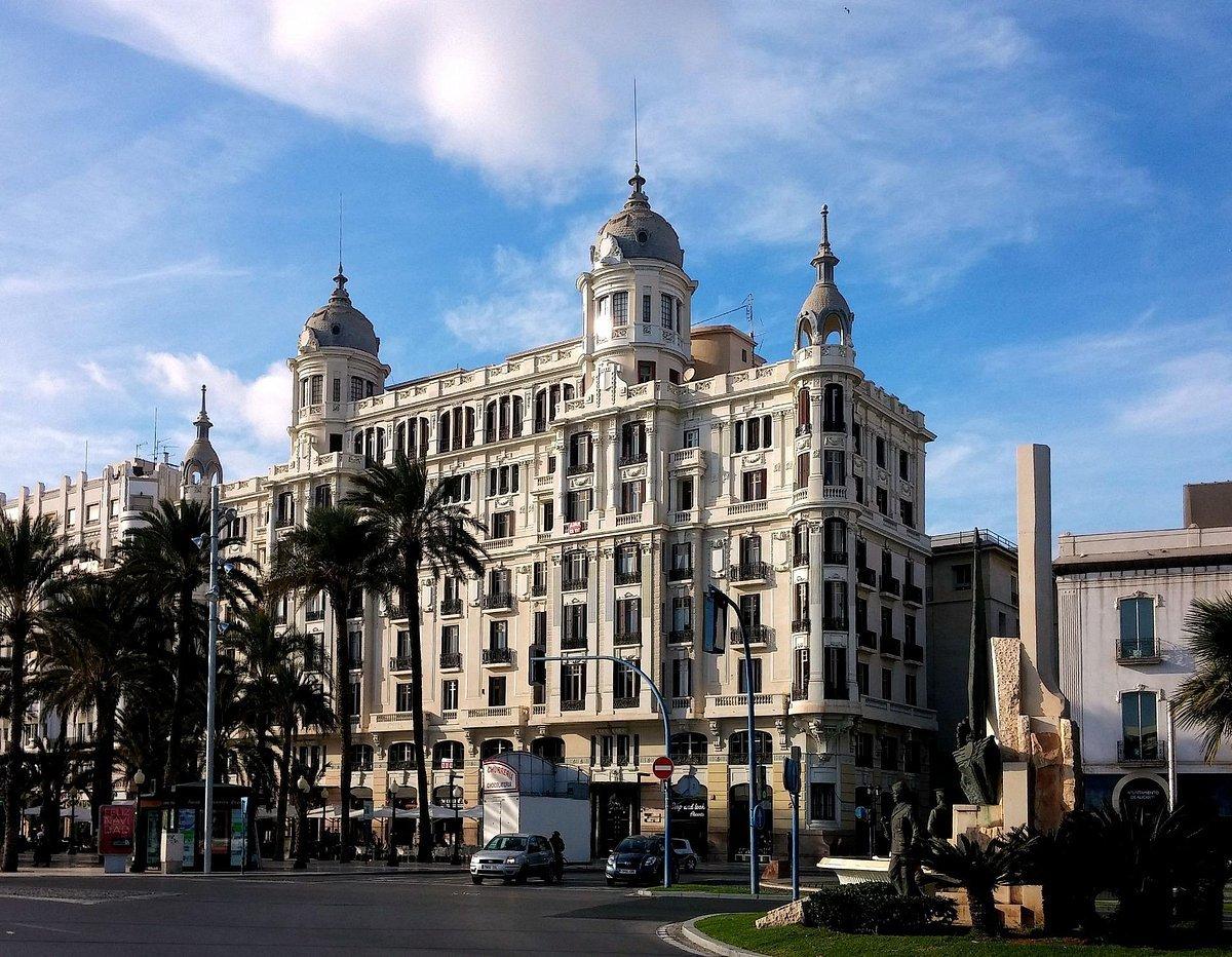 🏛️ 카르보넬의 집 (카사 카르보넬)