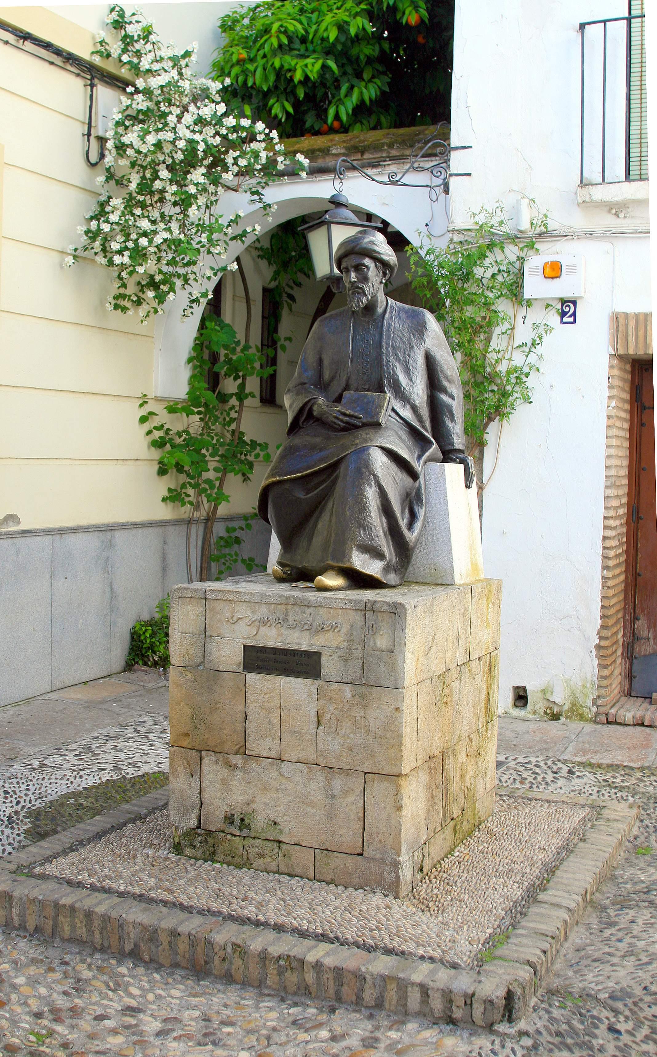 🏛️ 마이모니데스 동상(에스타투아 데 마이모니데스)