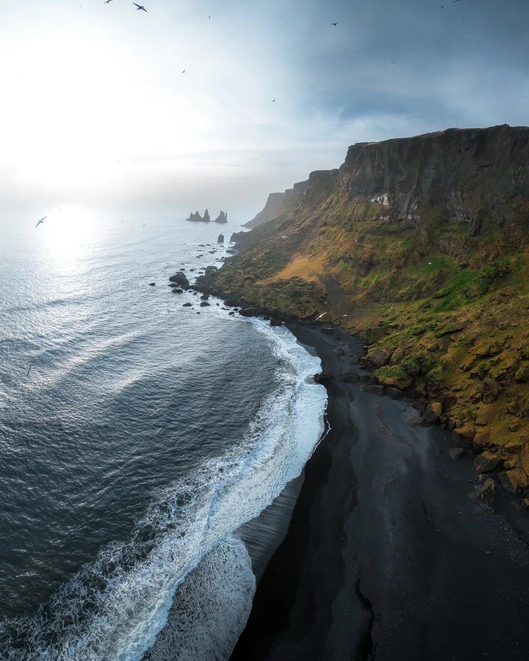 🌊 비쿠르퍄라 검은 모래 해변 (비쿠르퍄라)