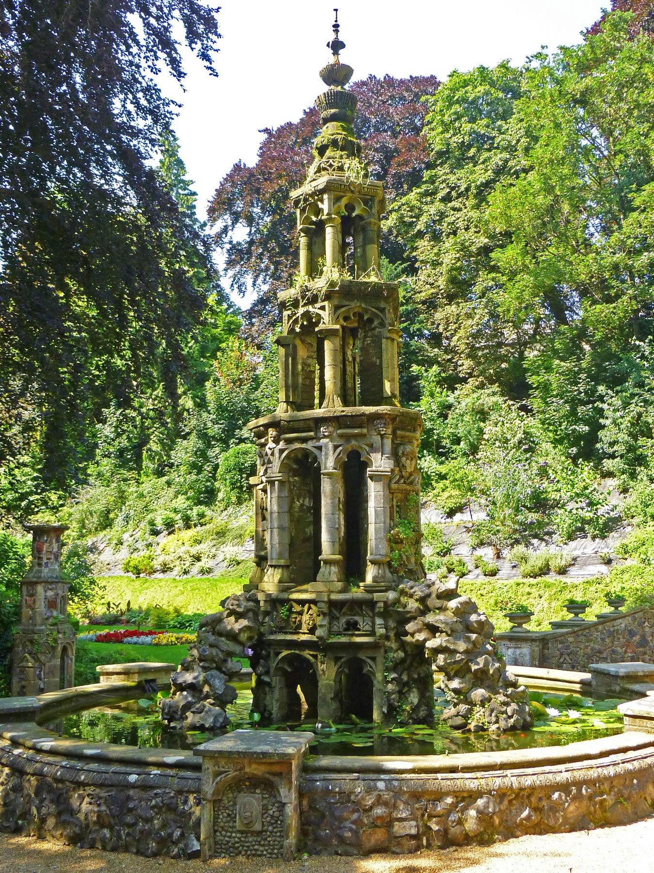 고딕 양식 분수