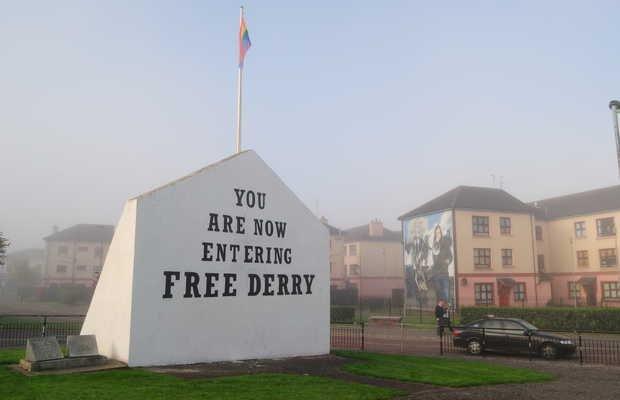 🏛️ 프리 데리 코너 (Free Derry Corner)