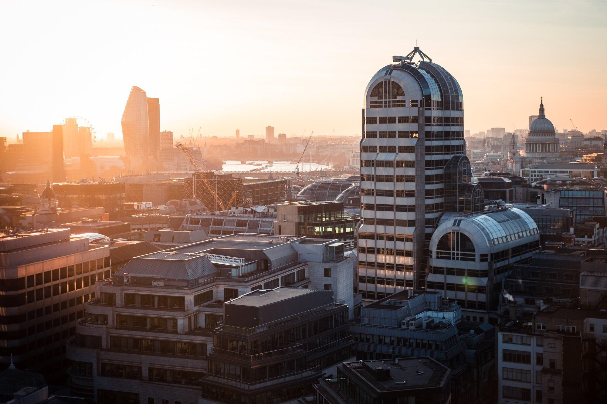 세인트 폴 대성당 배경 선셋 포인트