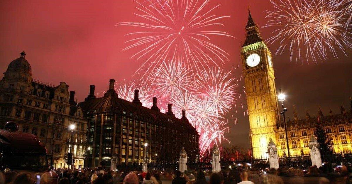 빅벤 새해맞이 불꽃놀이