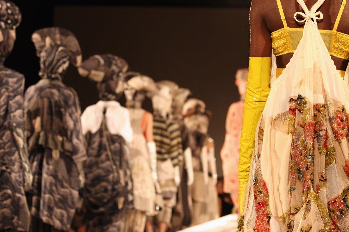 패션 인 모션 캣워크 쇼