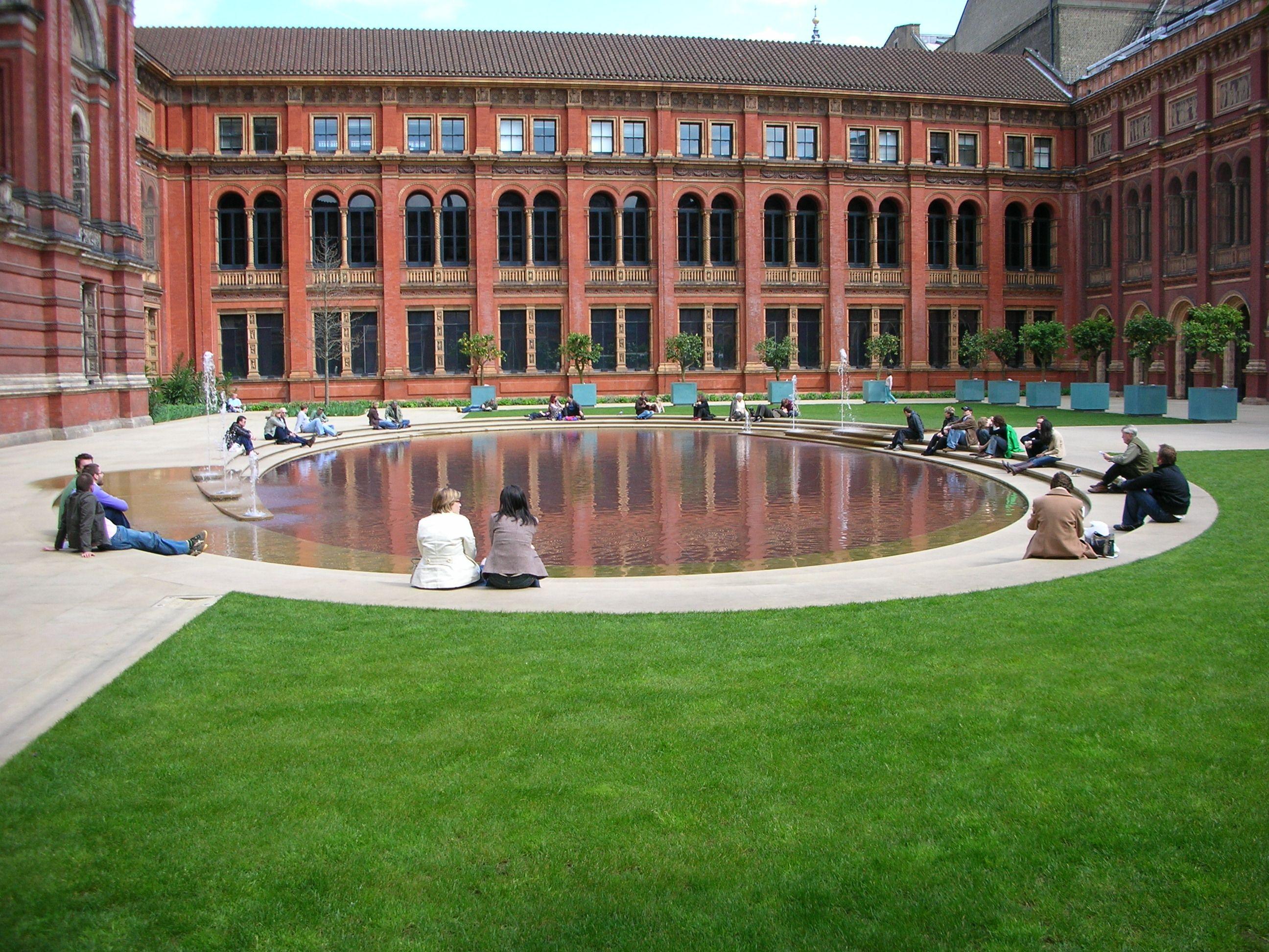 존 마데스키 정원 (John Madejski Garden)