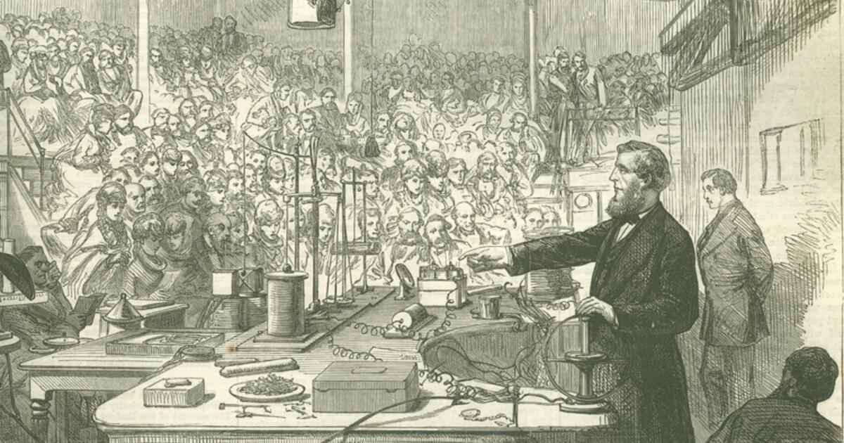 금요일 저녁 담화가 진행되는 모습