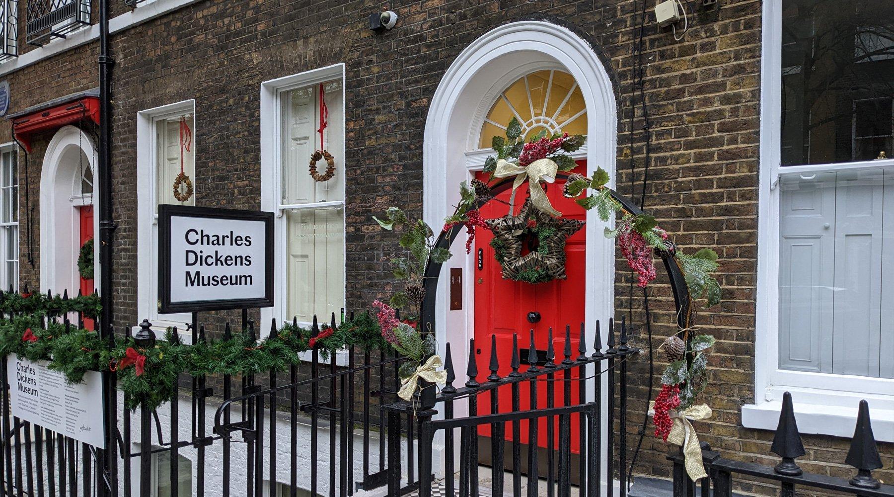 찰스 디킨스 박물관 크리스마스 장식