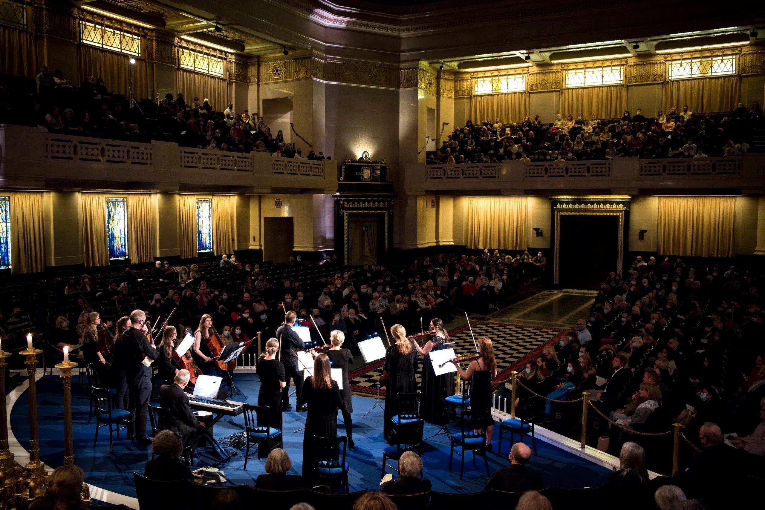 프리메이슨 홀에서 열리는 촛불 콘서트