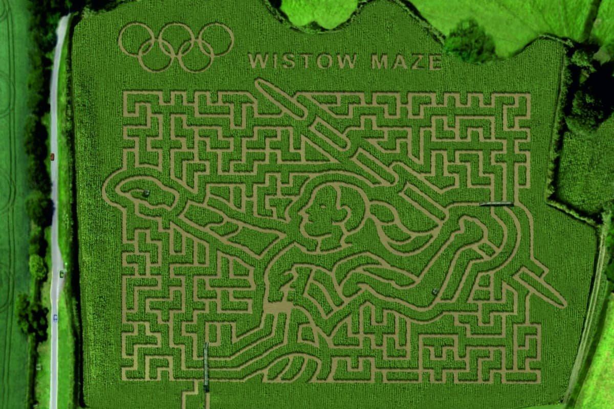 위스토 미로의 연례 개장 모습