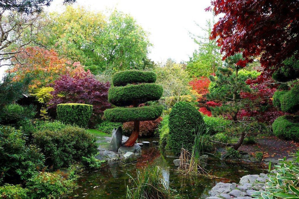 계절별 꽃밭 (담장 정원, 영국식 정원 등)