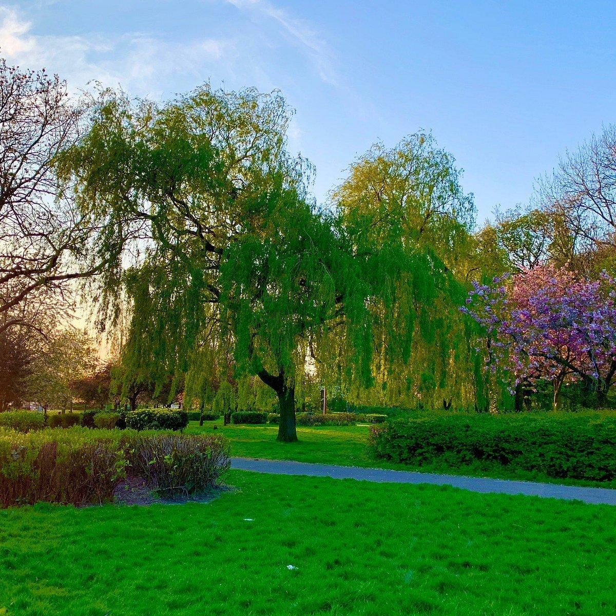 Debdale Nature Centre 주변 정원